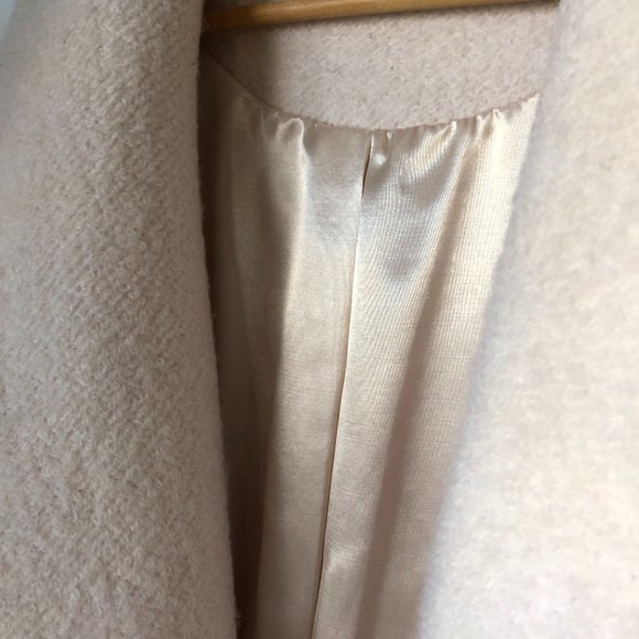 πFitted Coat w/ Wool | Cream Color (Size M) - Picture 4 of 8